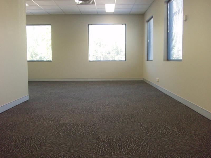 GROUND FLOOR, STUNNING LIGHT FILLED OFFICE SUITE WITH PARKING RIGHT AT DOOR