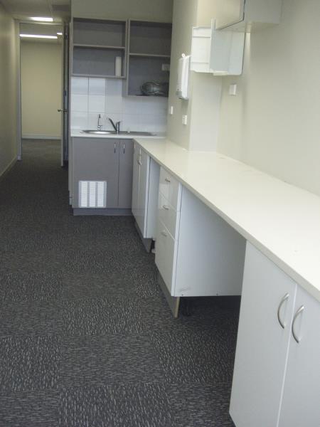 GROUND FLOOR, STUNNING LIGHT FILLED OFFICE SUITE WITH PARKING RIGHT AT DOOR