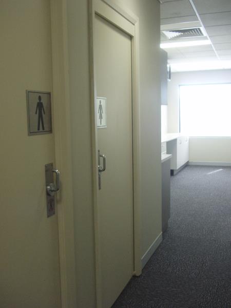GROUND FLOOR, STUNNING LIGHT FILLED OFFICE SUITE WITH PARKING RIGHT AT DOOR