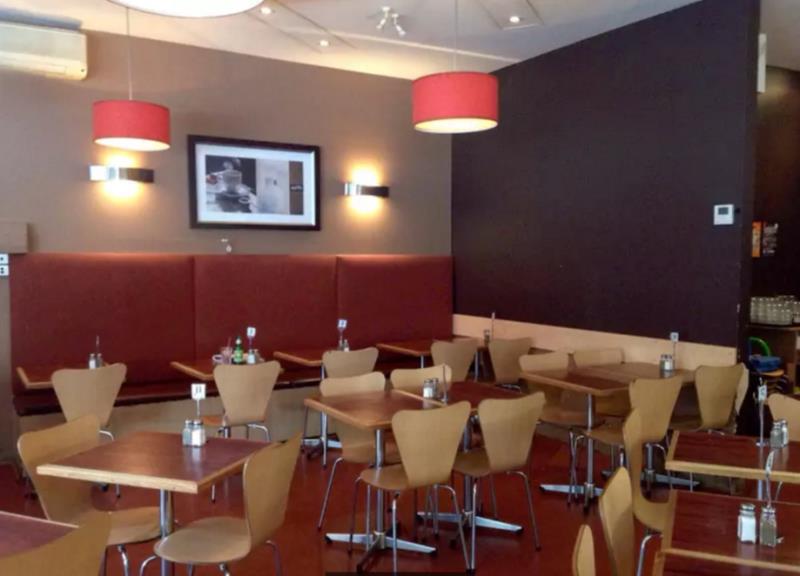 WELL ESTABLISHED CAFE/RESTAURANT IN CANTERBURY. PRIME LOCATION