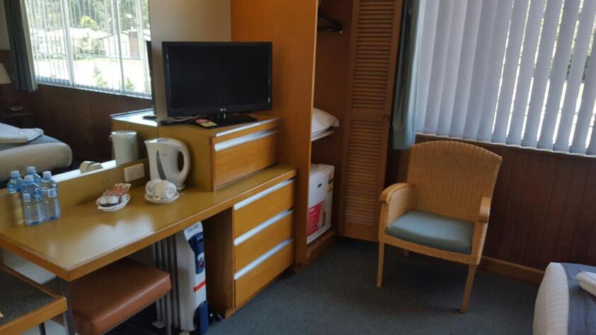 40 ROOM MOTEL/BAR GAMING BUSINESS OPPORTUNITY