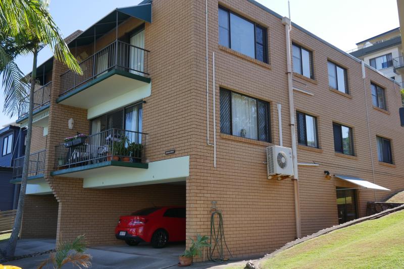 2/6 Upper Gay Terrace Kings Beach QLD 4551 Unit for Sold