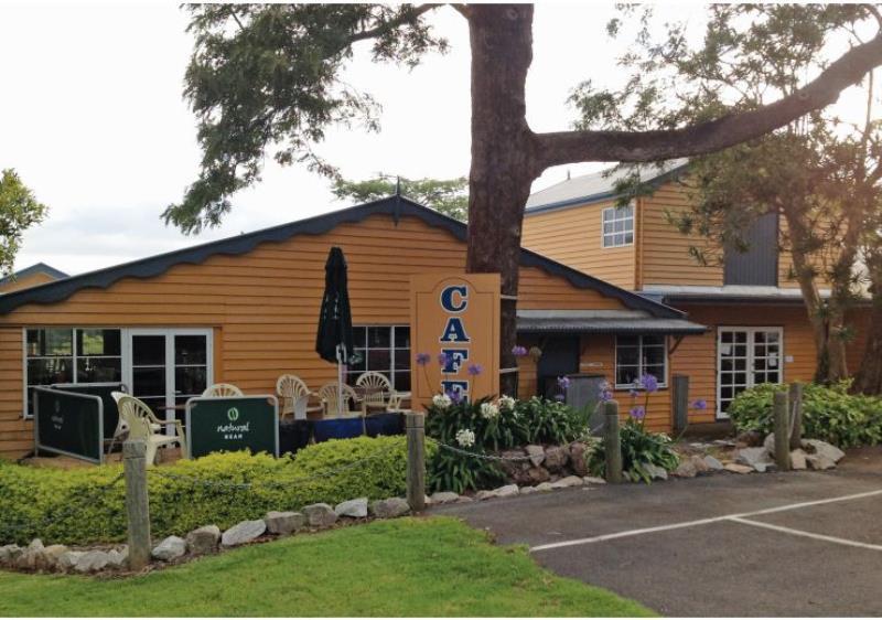 Iconic Cafe and Retail business in Tourist Hot Spot -Montville
