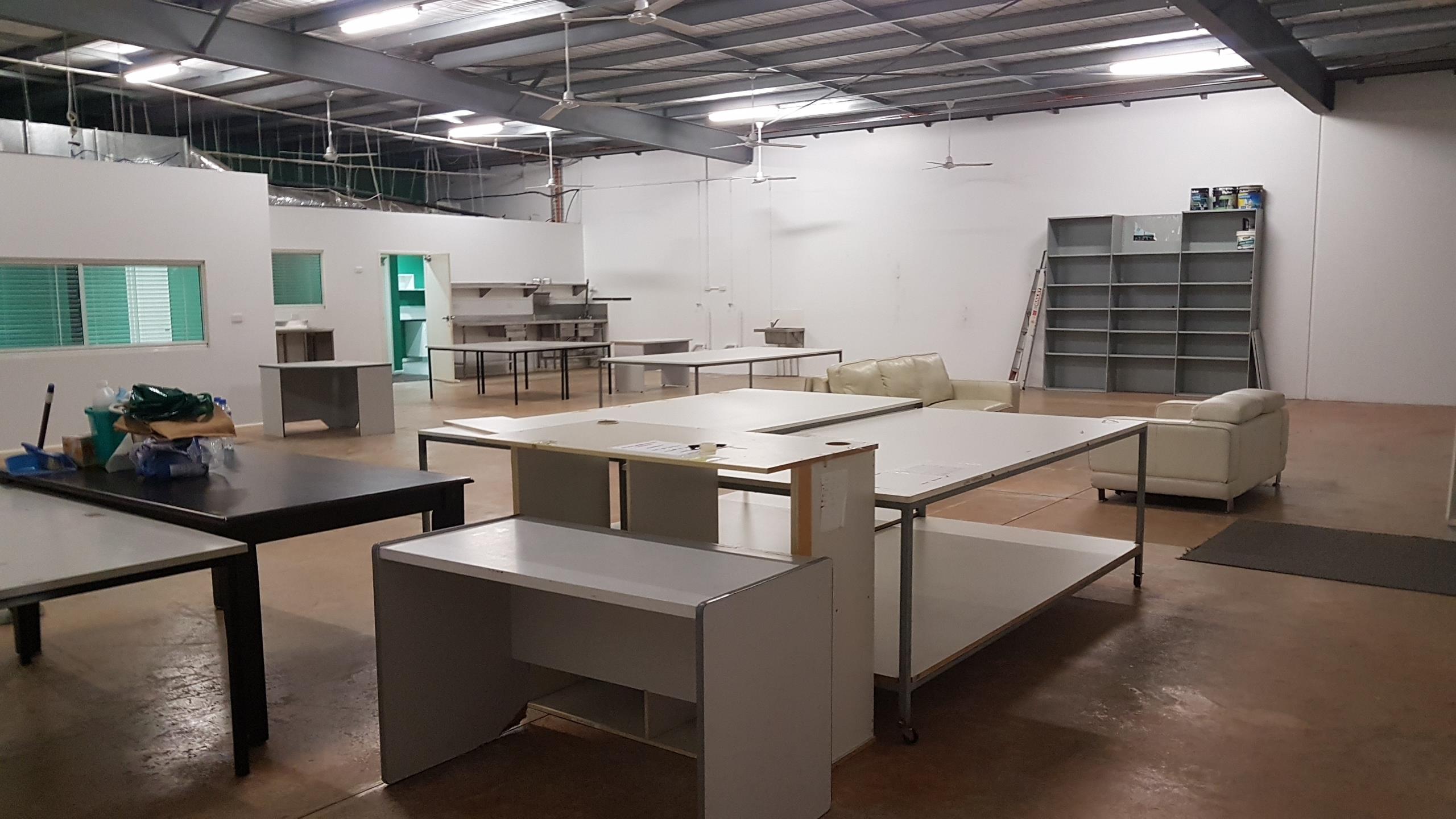 Quality 350m2 shed with 100m2 office - BREAK LEASE - MULTI-PURPOSE USE