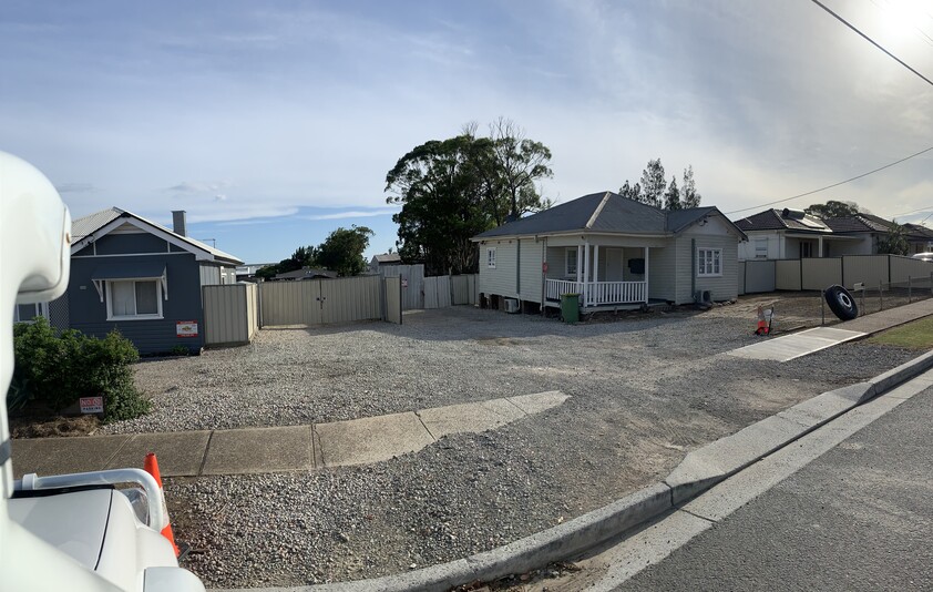 INDUSTRIAL PROPERTY - HUGE 1600m² EASY ACCESS to M4 & Woodville Rd