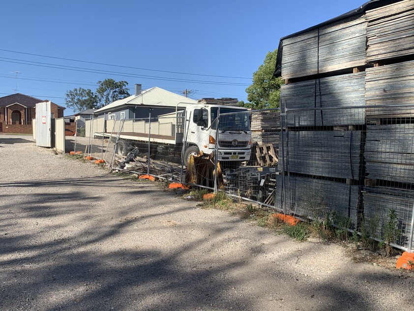 INDUSTRIAL PROPERTY - HUGE 1600m² EASY ACCESS to M4 & Woodville Rd
