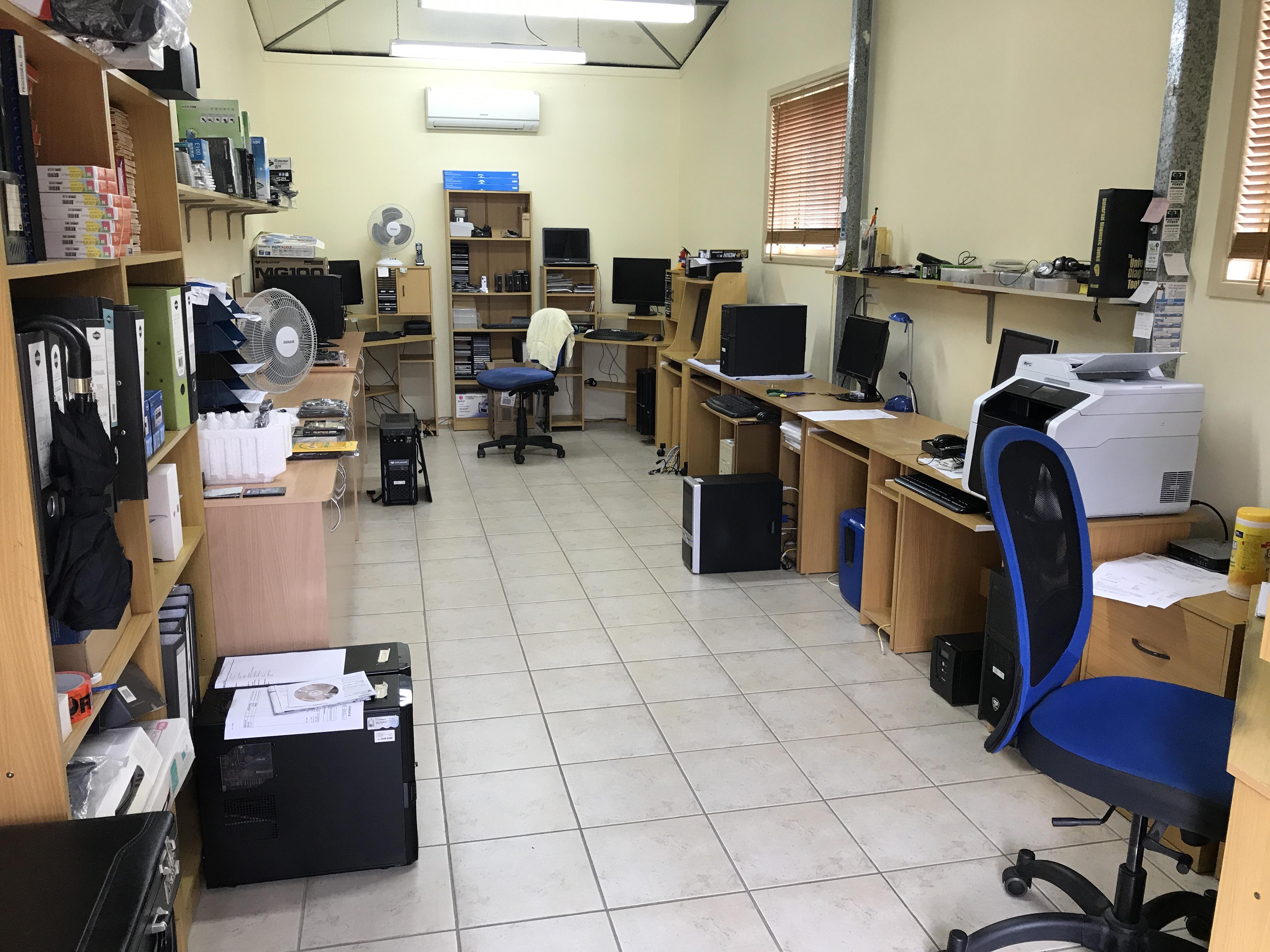 HOME BASED IT BUSINESS - LOW OVERHEADS - PRICED TO SELL