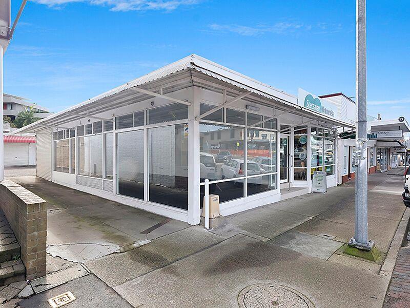 Toronto retail or commercial space available now
