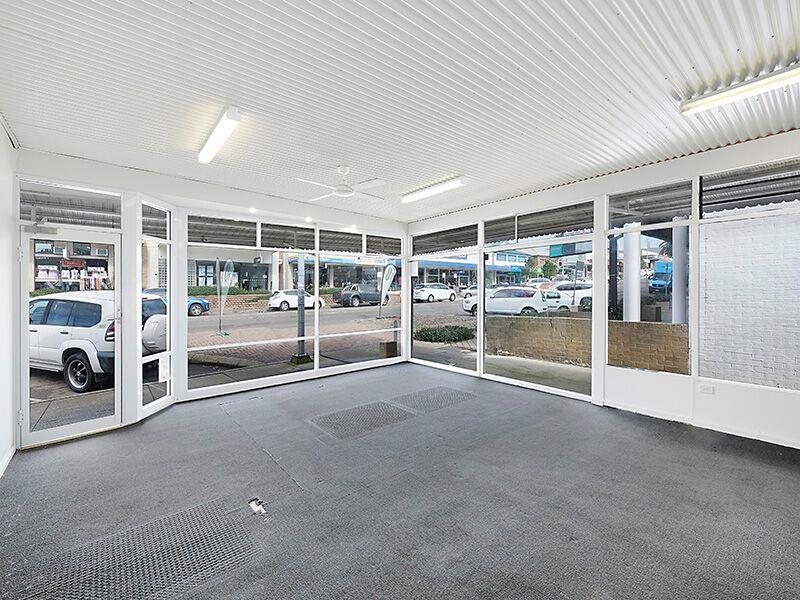 Toronto retail or commercial space available now