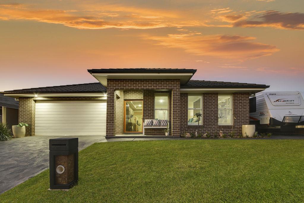 21 Road Spring Farm NSW 2570 House for Sold