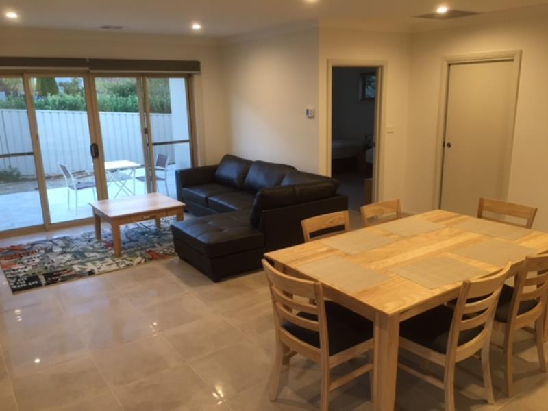 Luxury Home & Outdoor Living. Fully Furnished and equipped. Private. Quiet.