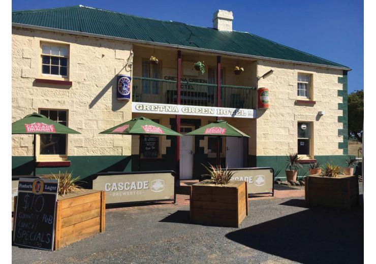 Historic Freehold Hotel on 1.26 Acres – Gretna, TAS