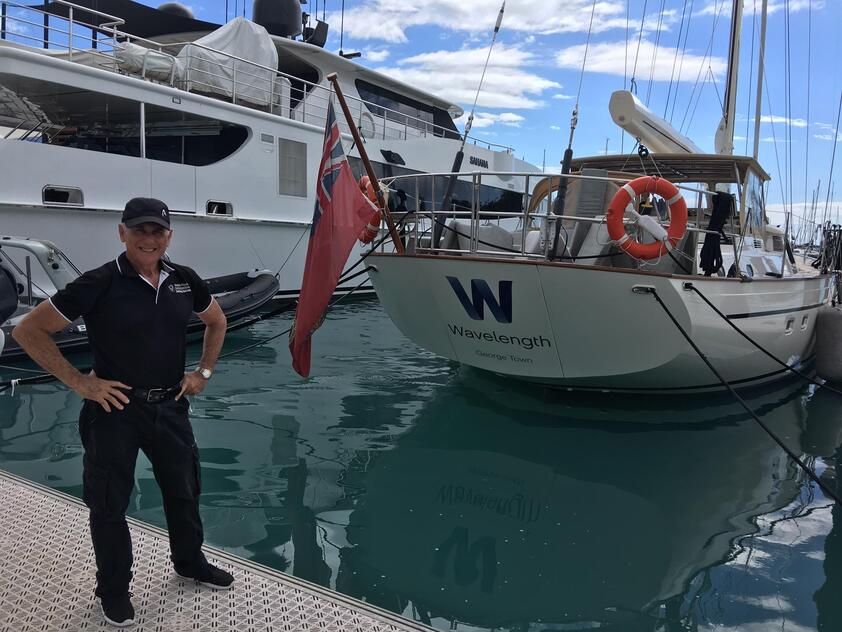 LIVE AND WORK IN THE WHITSUNDAYS. CARPET CLEANING BUSINESS WITH SECURE CONTRACTS