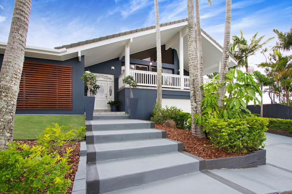 24 Carrumbella Drive Arundel QLD 4214 House for Sold