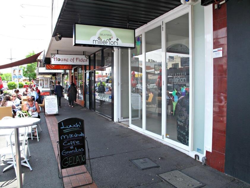 ICE CREAM / GELATERIA IN PRIME LOCATION. LONG LEASE WITH TOP QUALITY FIT-OUT!