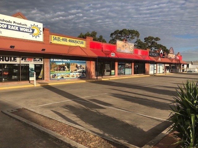 Large Showroom and Warehouse for Rent