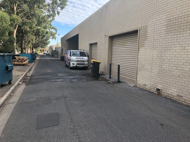 Large Showroom and Warehouse for Rent