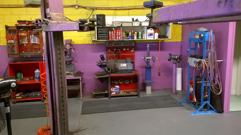 AUTOMOTIVE & MECHANICAL REPAIR WORKSHOP