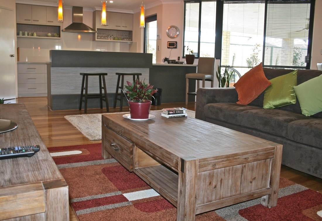 Fully Furnished and Equipped Home in Excellent Location