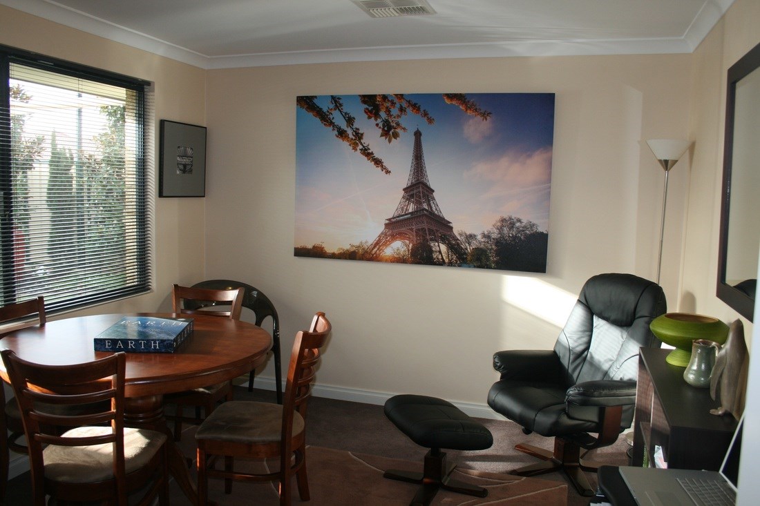 Fully Furnished and Equipped Home in Excellent Location