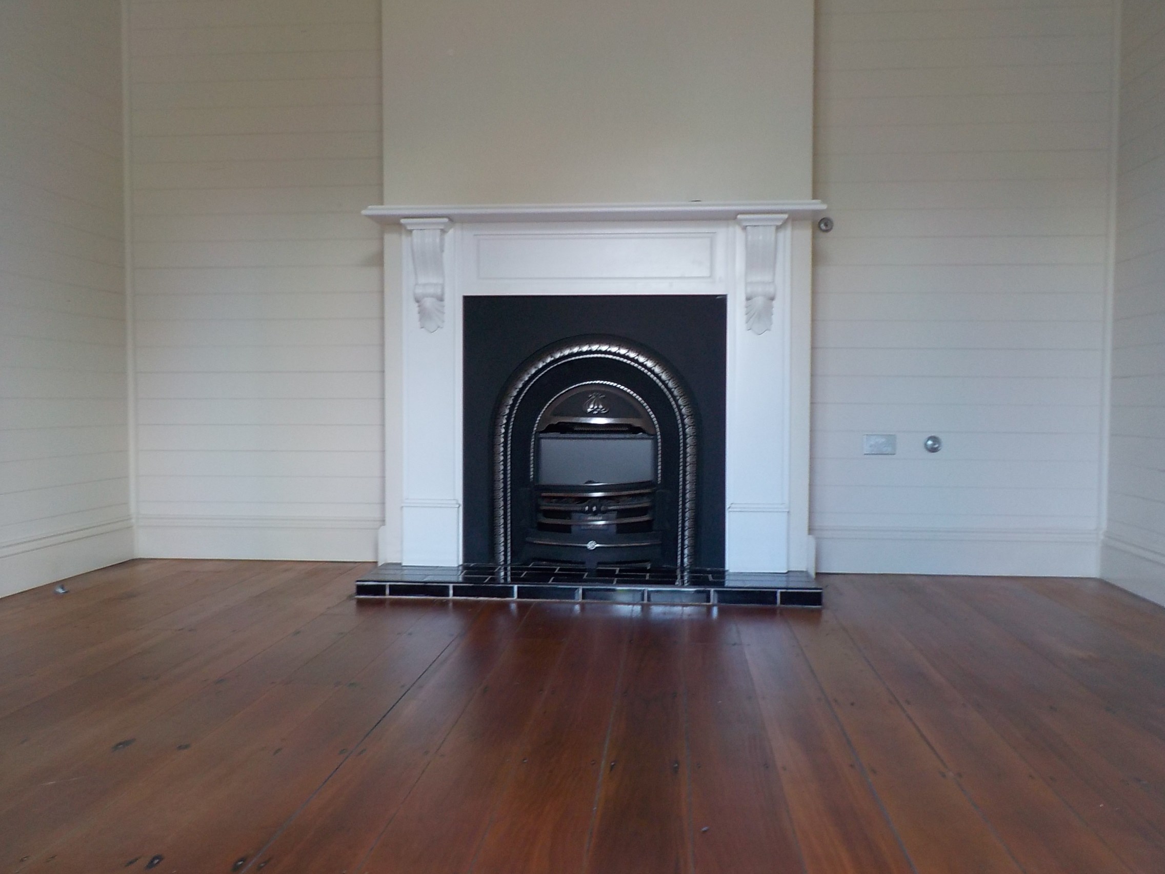Beautiful 100 +Year Old Freestanding Heritage Cottage For Rent