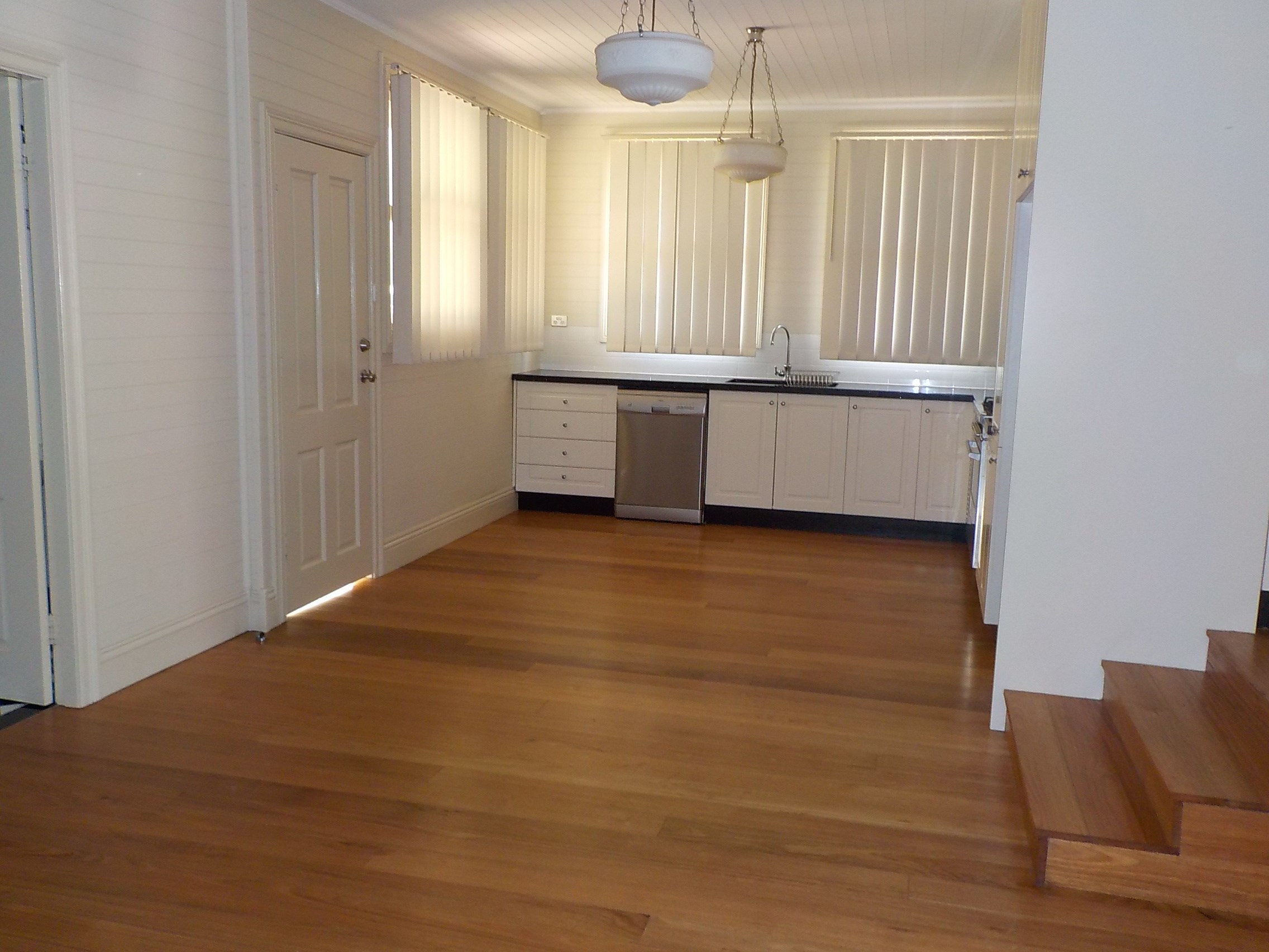 Beautiful 100 +Year Old Freestanding Heritage Cottage For Rent