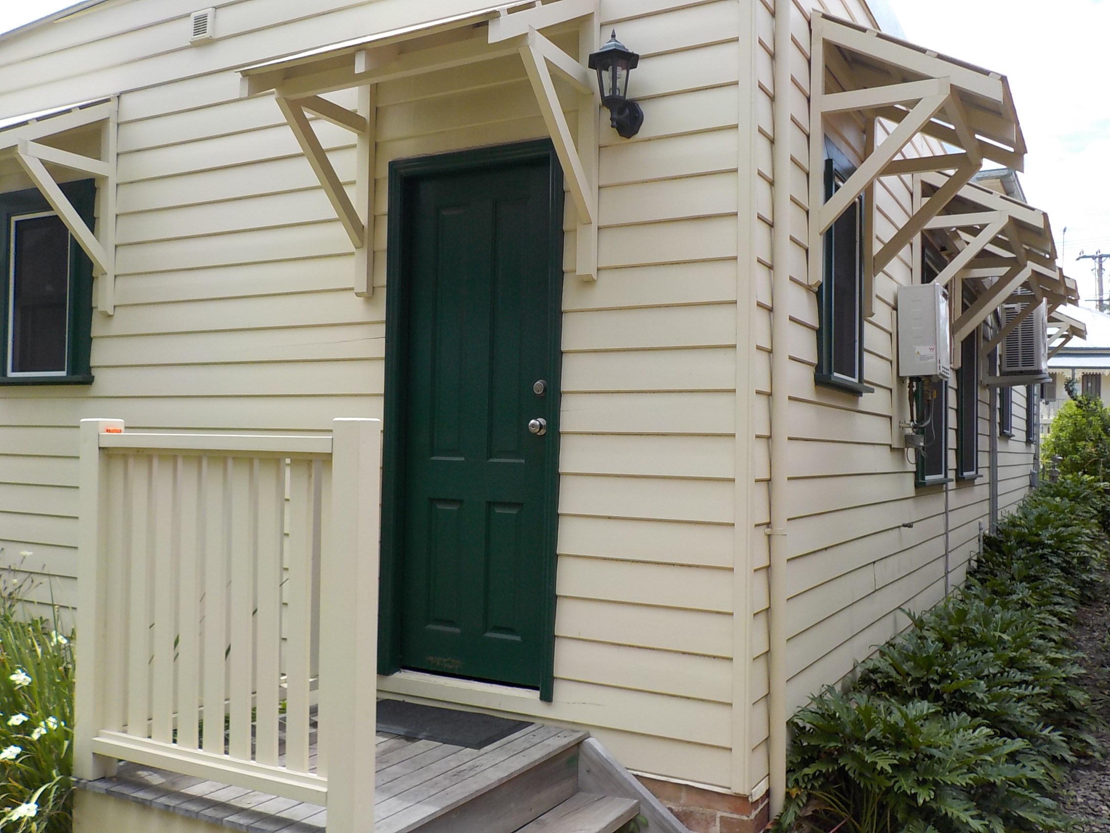 Beautiful 100 +Year Old Freestanding Heritage Cottage For Rent