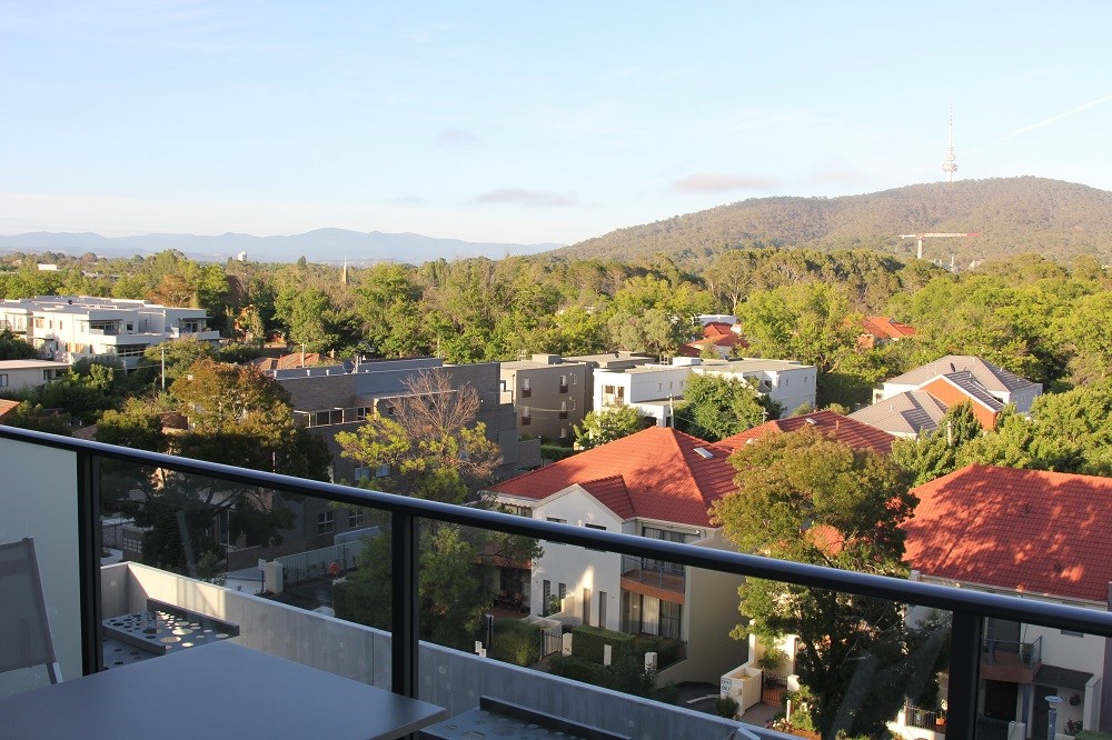 WARM, SUNNY, VIEWS ABOUNDING, COMFORTABLE, EVERYTHING PROVIDED