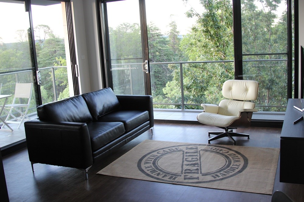 WARM, SUNNY, VIEWS ABOUNDING, COMFORTABLE, EVERYTHING PROVIDED