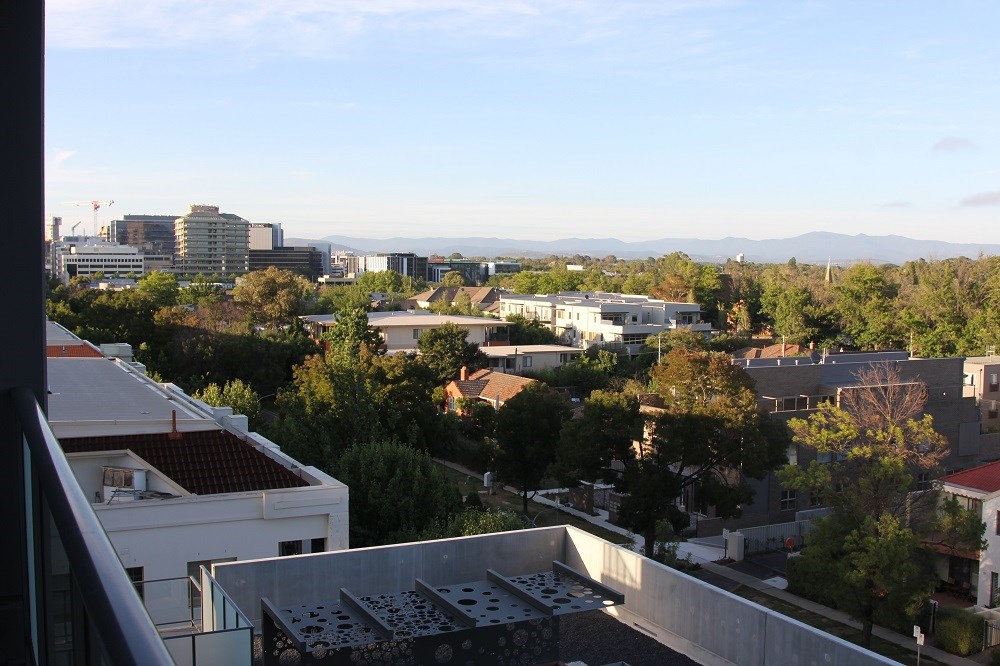 WARM, SUNNY, VIEWS ABOUNDING, COMFORTABLE, EVERYTHING PROVIDED