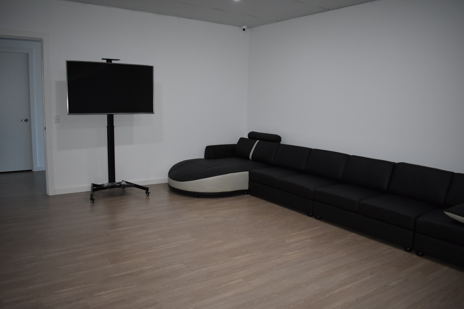 Great Facility - Great Location (Sale Considered)