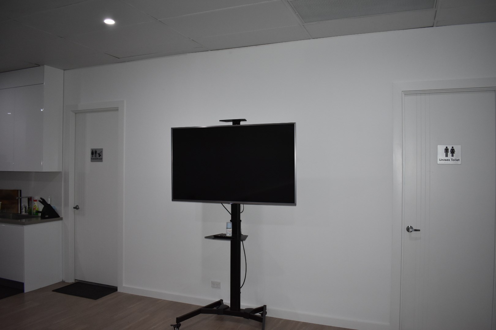 Great Facility - Great Location (Sale Considered)