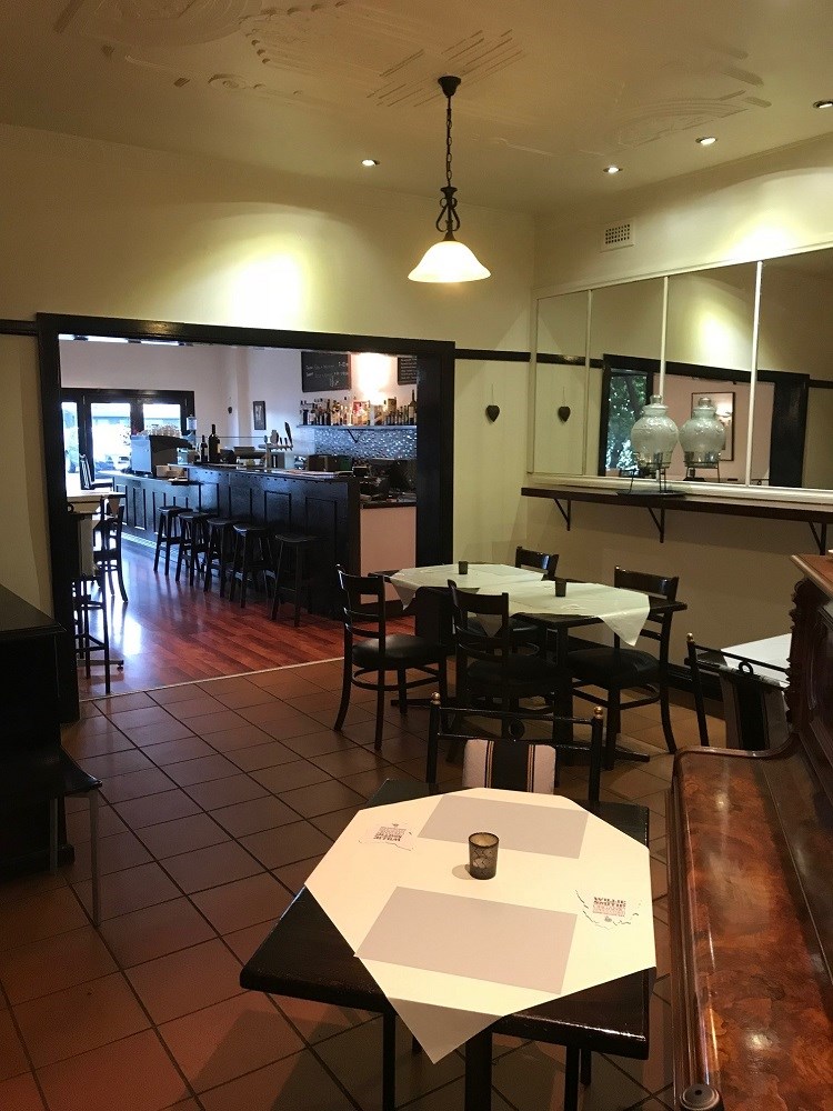 Cafe, Wine bar in great location. Vendor must sell.