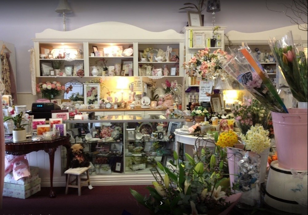 ESTABLISHED FLORIST AND GIFT STORE - PRIME LOCATION - ONLY ONE IN TOWN!