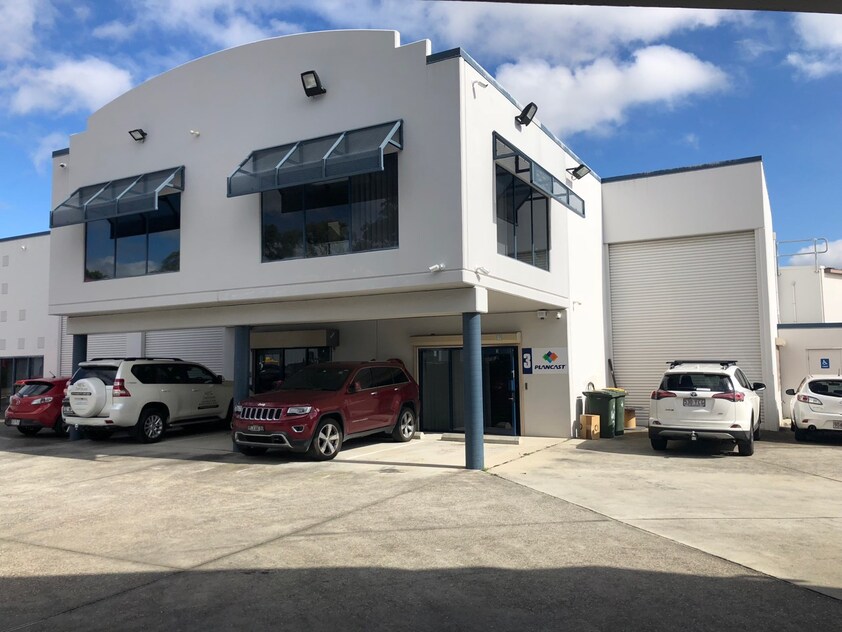 190m2 Corporate, Stylish Office / Showroom Unit MURARRIE