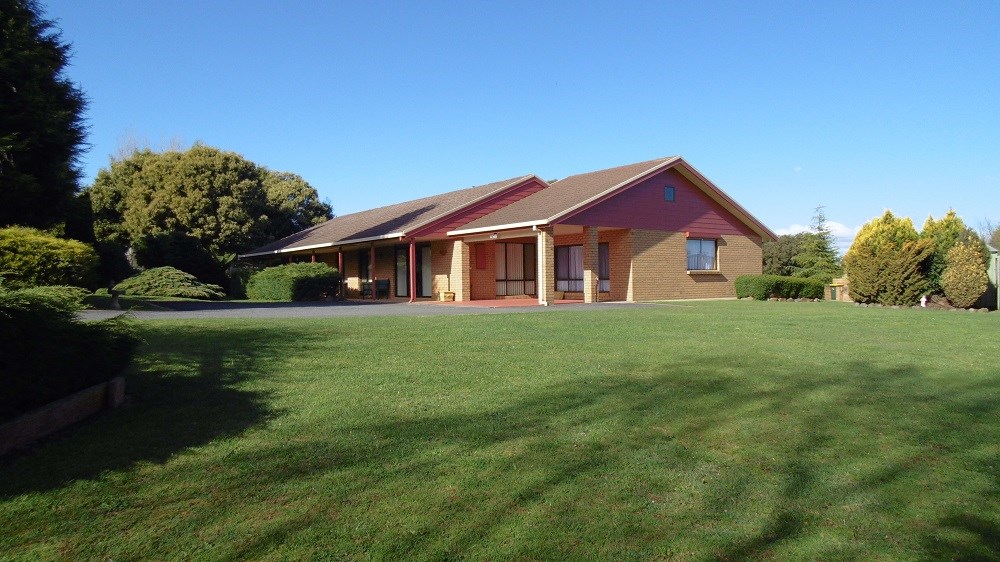 9 Mountain View Crescent Grindelwald TAS 7277 House for Sold owner