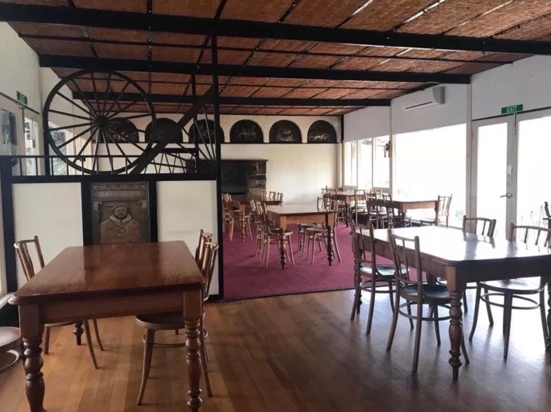 Historic Country Restaurant/Café in picturesque, prime main road location