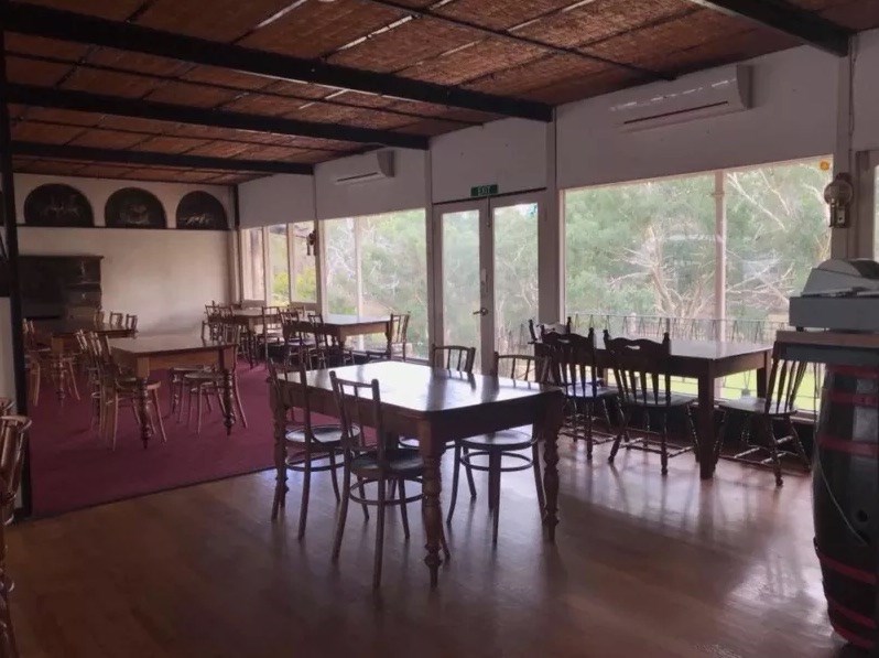 Historic Country Restaurant/Café in picturesque, prime main road location