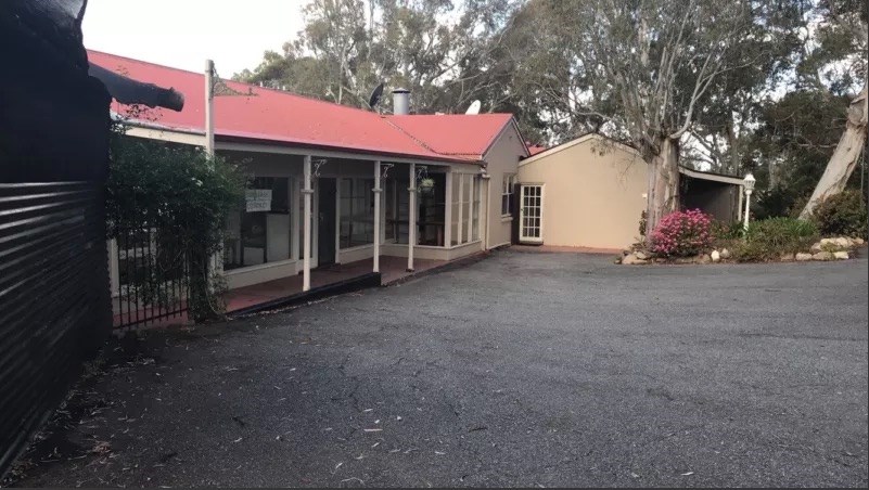 Historic Country Restaurant/Café in picturesque, prime main road location
