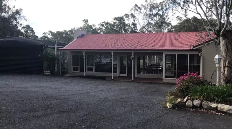 Historic Country Restaurant/Café in picturesque, prime main road location