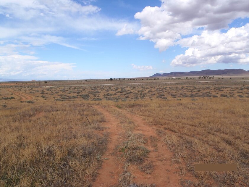 Large 17.31ha / 42.8ac Vacant Residential Land, with great development potential