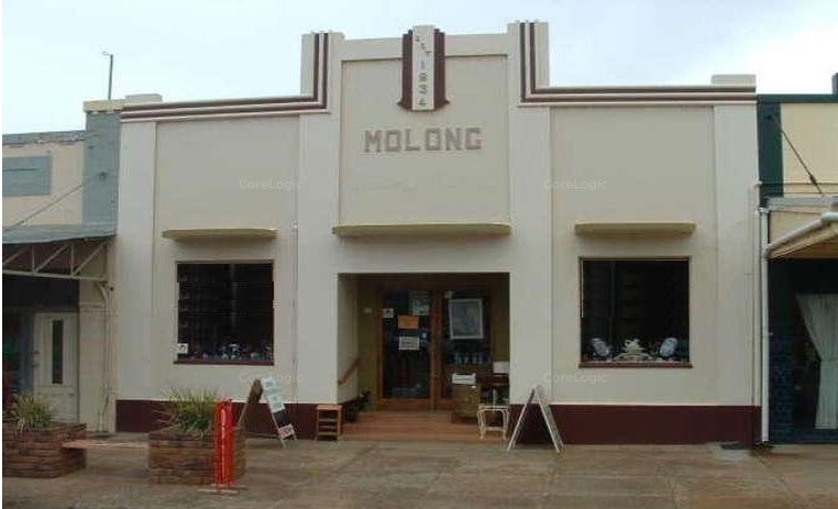COMMERCIAL PROPERTY WITH ESTABLISHED CAFE / CELLAR DOOR / FULLY LICENSED