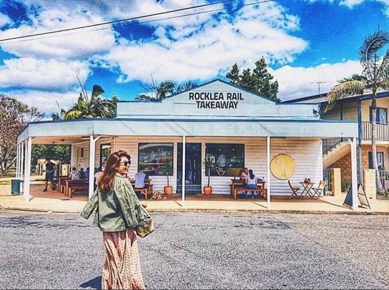 CAFE / CATERING KITCHEN IN ROCKLEA - LOW RENT - EXCELLENT TURNOVER