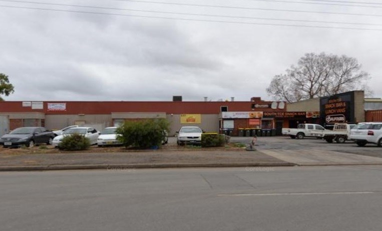 FREEHOLD COMMERCIAL UNIT IDEAL OWNER-OCCUPIER / STORAGE / FOOD RELATED BUSINESS