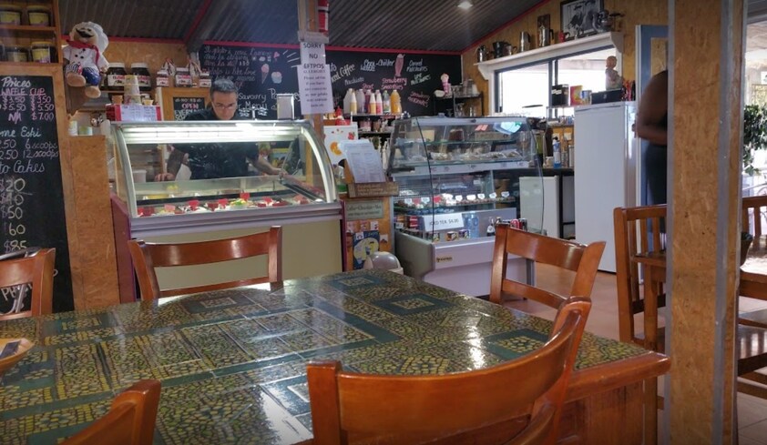 WELL KNOWN GELATERIA BUSINESS AND TWO BNB’s - SELLING FREEHOLD WITH RESIDENCE