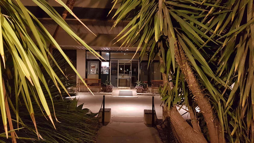 Very busy 31 room motel freehold, and business for sale.