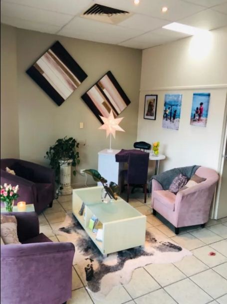 MAROOCHYDORE BEAUTY SALON. SELLING AT A MODEST WIWO BASIS - BE QUICK!