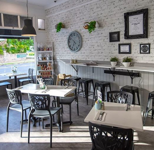 GREAT SPACE IN PRIME SPOT – IDEAL FOR CAFE / RESTAURANT/ GARDEN-CAFE OR SIMILAR