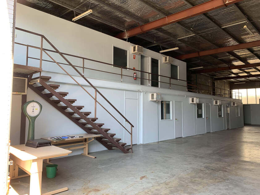 Office Warehouse just minutes to CBD and Motorway Tunnels