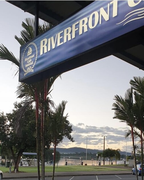 PRIME LOCATION ON MAIN ESPLANADE - GET THE CAFE/RESTAURANT FOR FREE - TAKE OVER LEASE - GENUINE GOING CONCERN